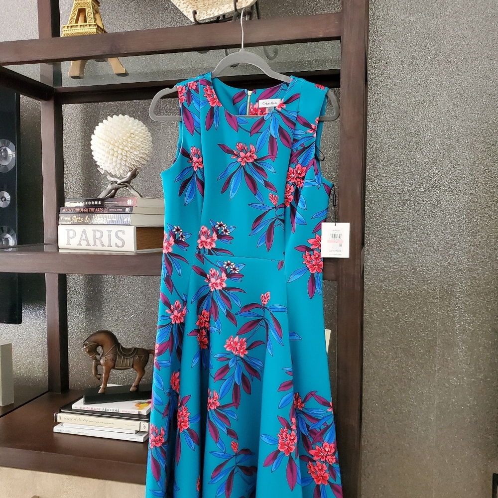 Sleeveless dress